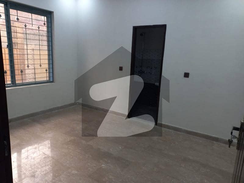 In Gulshan-e-Ravi - Block B House Sized 5 Marla For sale