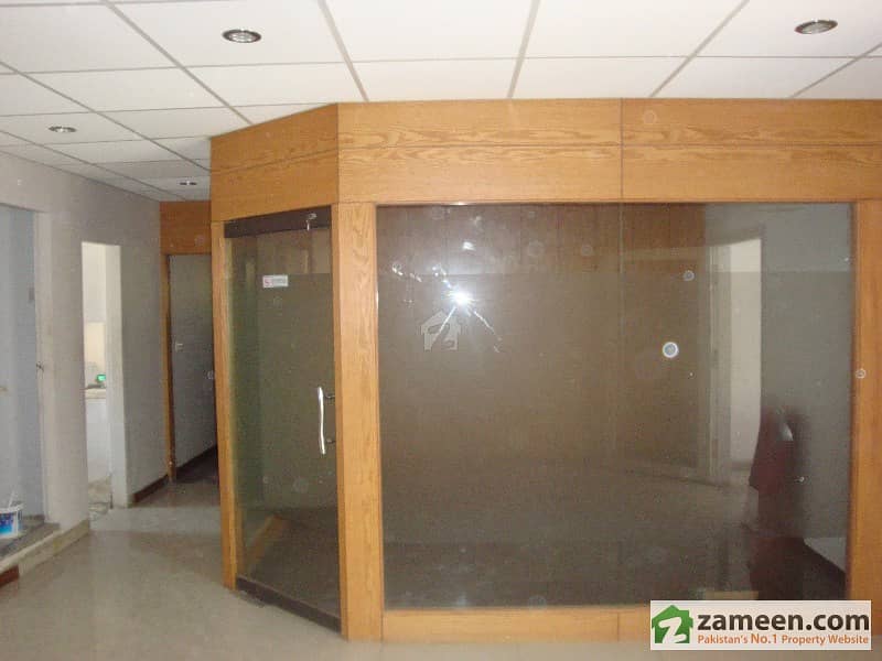 Office Size - 2600 square feet on Rent in Old Clifton Karachi