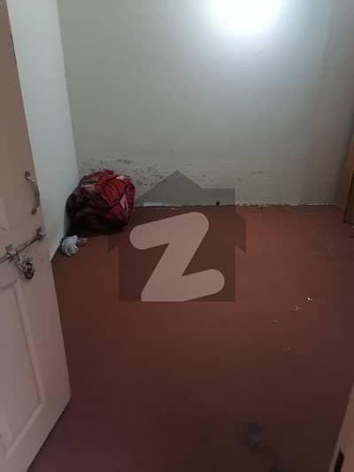 Room For Rent In House Portion