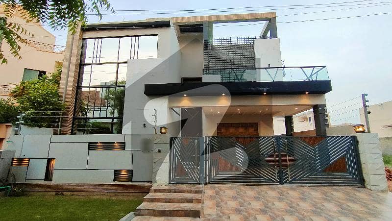 10 Marla Modern House For Sale On Hot Location