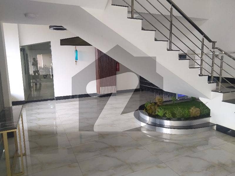Flat Spread Over 1100 Square Feet In Zeenatabad Available