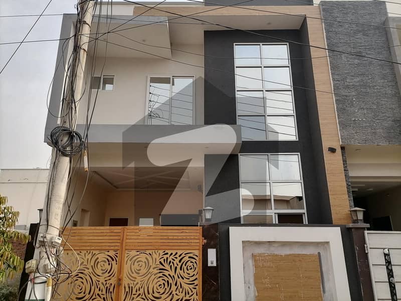 3.5 Marla House For sale In Al Razzaq Executive