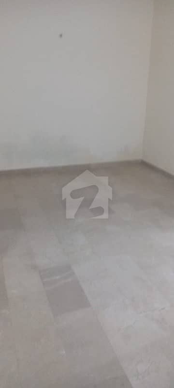 400 Sq Yd Second Floor For Rent