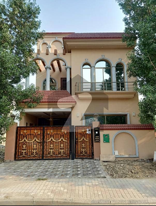 بحریہ آرچرڈ فیز 2 بحریہ آرچرڈ لاہور میں 3 کمروں کا 5 مرلہ مکان 55 ہزار میں کرایہ پر دستیاب ہے۔