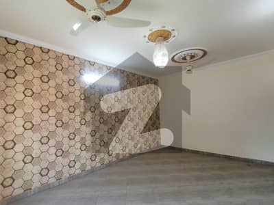 House In Shalimar Colony Sized 7.5 Marla Is Available