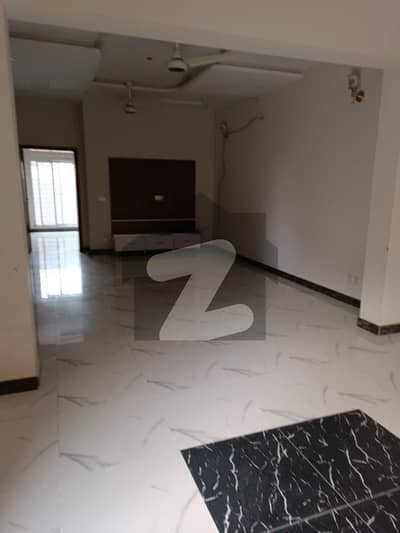 7 Marla Lower Portion Available For Rent In Izmir Town