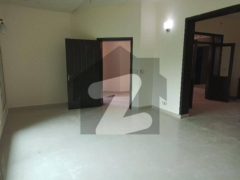 1 Kanal Beautiful House For Rent