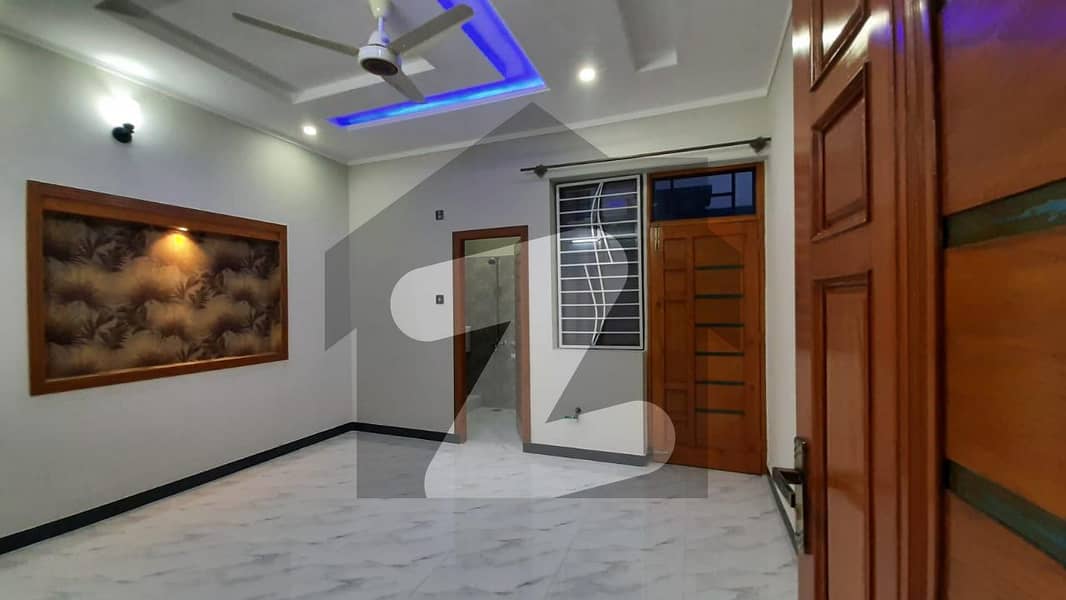House For sale In Yousaf Colony