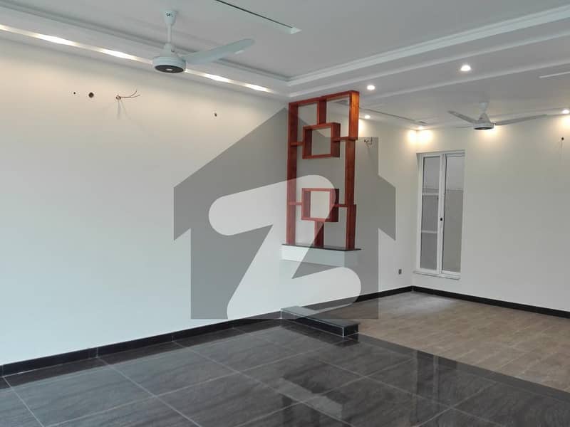 A Centrally Located Lower Portion Is Available For rent In Lahore