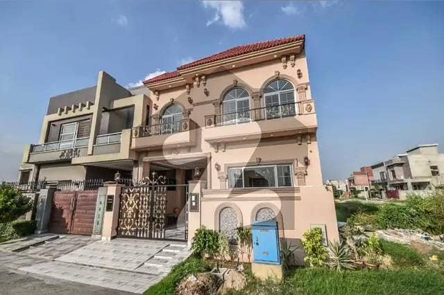 5 Marla Spanish House For Sale In Formanites Housing Society Lahore Good Location