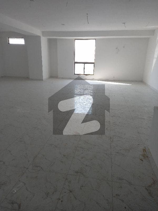 Gulberg 1408 Sq Ft Corner Office In A Brand New Building Is Available For Sale