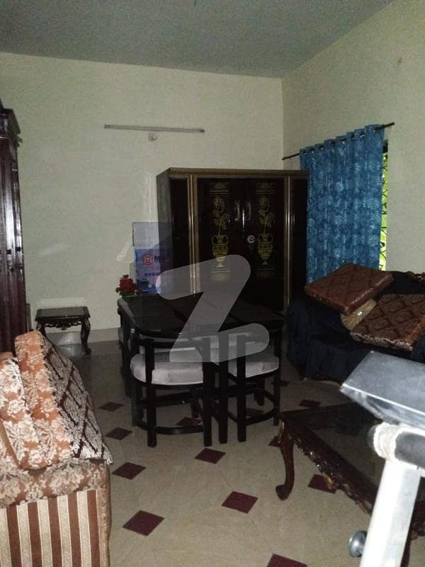 فیصل ٹاؤن ۔ بلاک ڈی فیصل ٹاؤن لاہور میں 4 کمروں کا 7 مرلہ مکان 2.2 کروڑ میں برائے فروخت۔