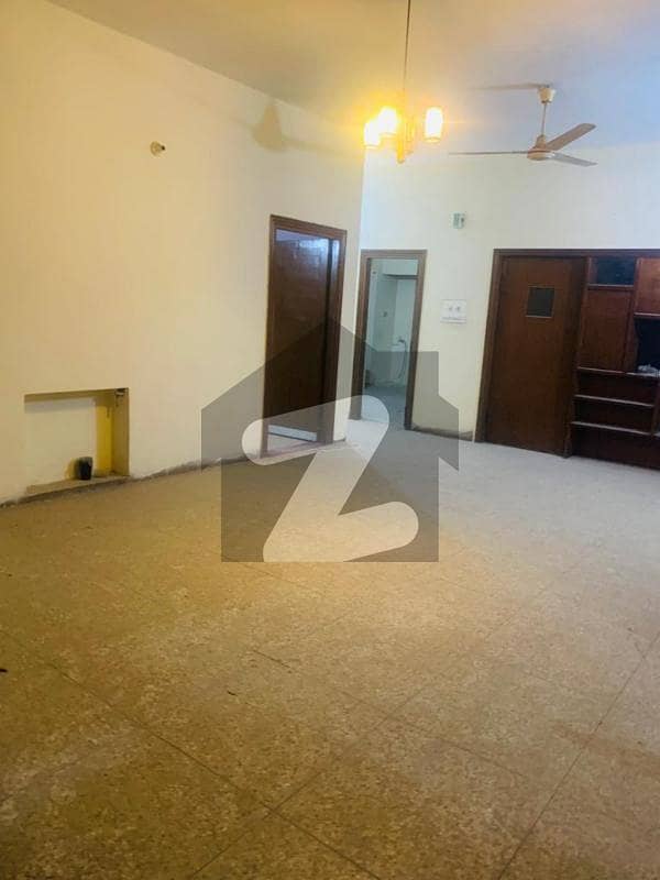 1 Kanal Portion Available For Rent In Model Town Ext