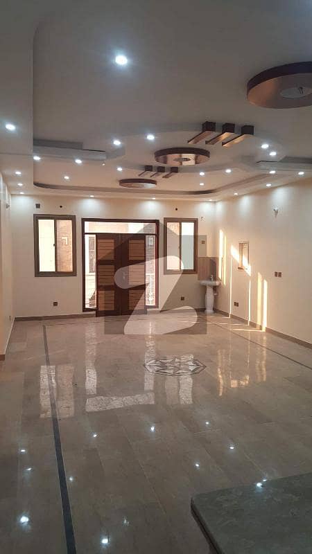 Beautiful Newly Constructed 450 sq yrds House Available on Rent