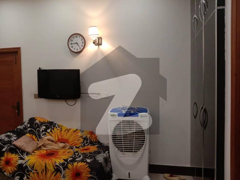 خیابان کالونی 2 فیصل آباد میں 3 کمروں کا 5 مرلہ مکان 75 لاکھ میں برائے فروخت۔