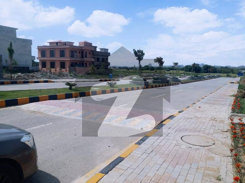 E. 17 Faisal Residencia 5 Marla Plot Park Face 50 Feet Road For Sale On Good Location First Come First Avail