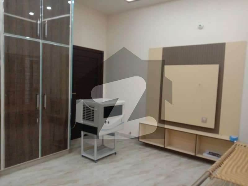 ایڈن ایگزیکیٹو ایڈن گارڈنز فیصل آباد میں 3 کمروں کا 5 مرلہ مکان 1.65 کروڑ میں برائے فروخت۔
