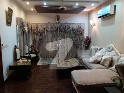 10 Marla Slightly Used Lavish Bungalow For Sale At Ideal Location