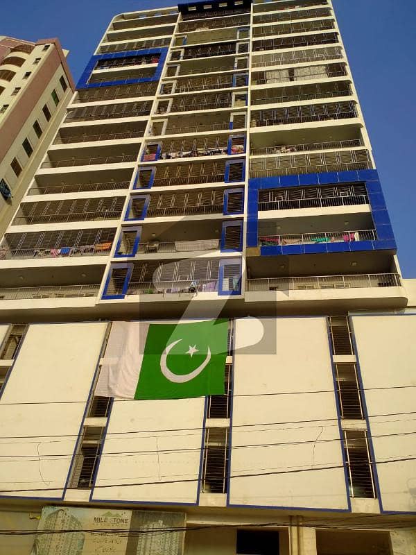 Chance deal Flat For Sale North Nazimbad block F