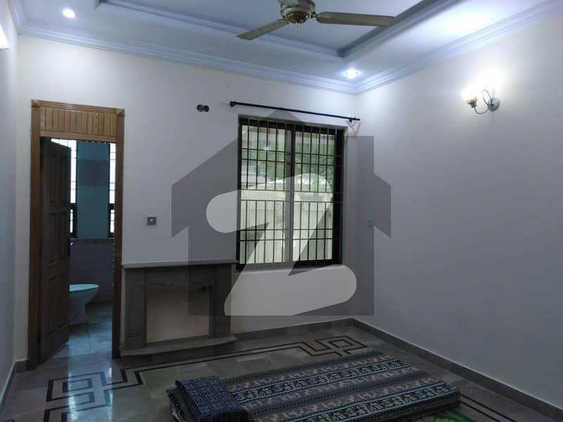 آئی ۔ 8/2 آئی ۔ 8 اسلام آباد میں 6 کمروں کا 14 مرلہ مکان 7.5 کروڑ میں برائے فروخت۔
