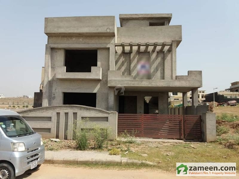Structure House For Sale In Phase 8 Sector B