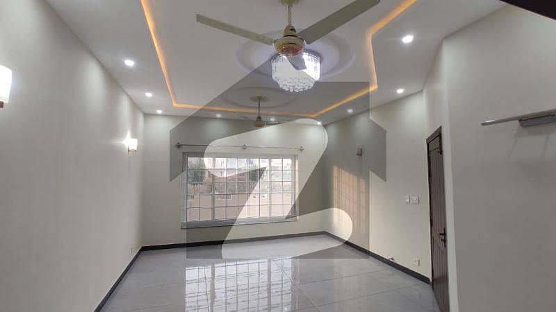 Kanal Portion Available For Rent Brand New