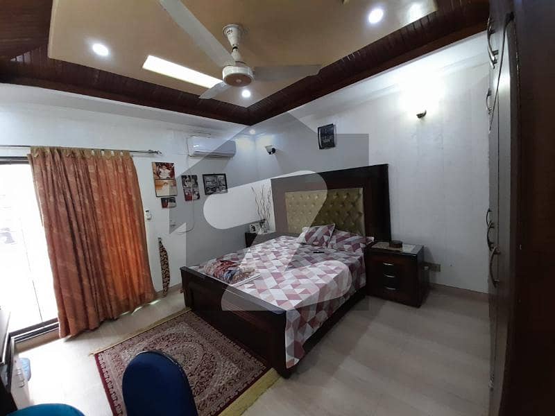 این ایف سی 1 لاہور میں 5 کمروں کا 10 مرلہ مکان 1.05 لاکھ میں کرایہ پر دستیاب ہے۔