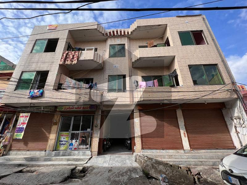 صادق آباد راولپنڈی میں 11 کمروں کا 15 مرلہ عمارت 6.5 کروڑ میں برائے فروخت۔