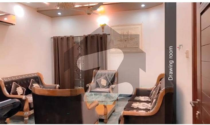 کشمیر روڈ فیصل آباد میں 5 کمروں کا 10 مرلہ مکان 2.2 کروڑ میں برائے فروخت۔