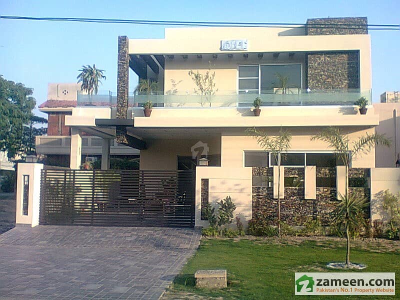 Beautiful House Available For Rent In DHA Phase 3