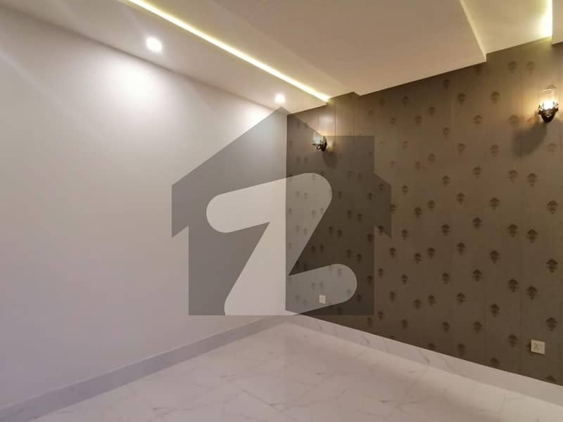 کینال گارڈن ۔ بلاک ای کینال گارڈن لاہور میں 4 کمروں کا 5 مرلہ مکان 1.55 کروڑ میں برائے فروخت۔