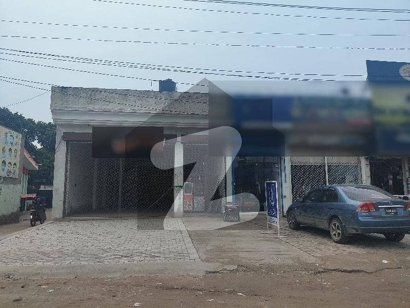 Reasonable rent 1725 Square Feet Shop In Kahna, Kahna Is Available As Of Now
