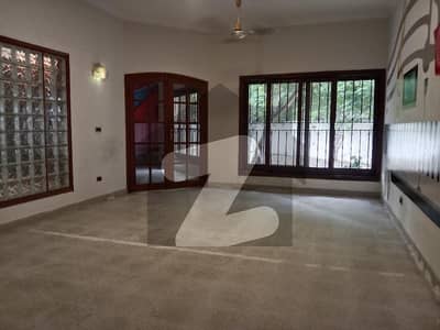 500 Square Yards Bungalow For Rent Commercial Use Only