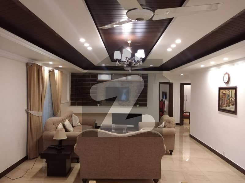 8 Marla Flat Up For rent In Gulberg 2