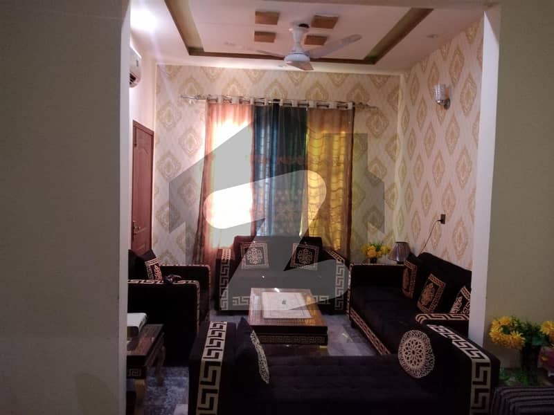 خالد پارک شنگھائی روڈ لاہور میں 5 کمروں کا 5 مرلہ مکان 1.75 کروڑ میں برائے فروخت۔