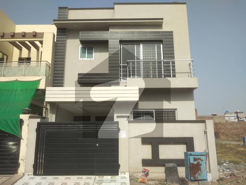A Stunning House Is Up For Grabs In Paragon City - Woods Block Lahore