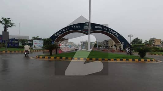 سینٹرل پارک ۔ بلاک بی سینٹرل پارک ہاؤسنگ سکیم لاہور میں 1 کنال رہائشی پلاٹ 1.35 کروڑ میں برائے فروخت۔