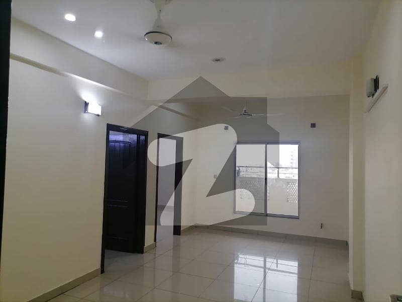 یونیورسٹی ٹاؤن پشاور میں 4 کمروں کا 7 مرلہ فلیٹ 1.2 کروڑ میں برائے فروخت۔