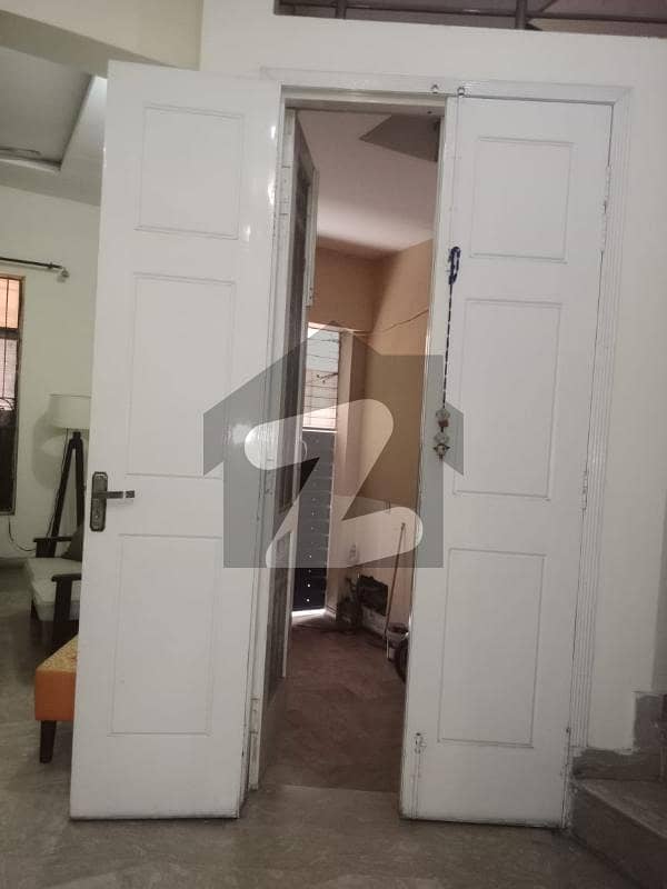 عامر ٹاؤن ہربنس پورہ لاہور میں 3 کمروں کا 4 مرلہ مکان 1.3 کروڑ میں برائے فروخت۔