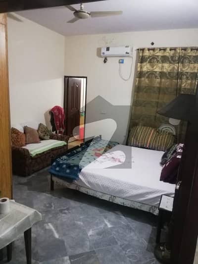 سبزہ زار سکیم ۔ بلاک بی سبزہ زار سکیم لاہور میں 5 کمروں کا 5 مرلہ مکان 56 ہزار میں کرایہ پر دستیاب ہے۔