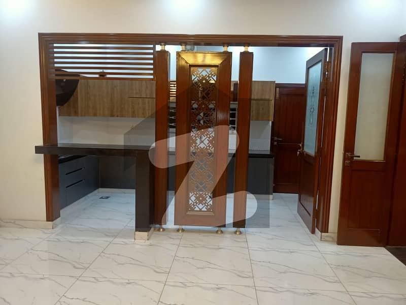 3.25 Marla Flat Available For rent In Qartaba Chowk