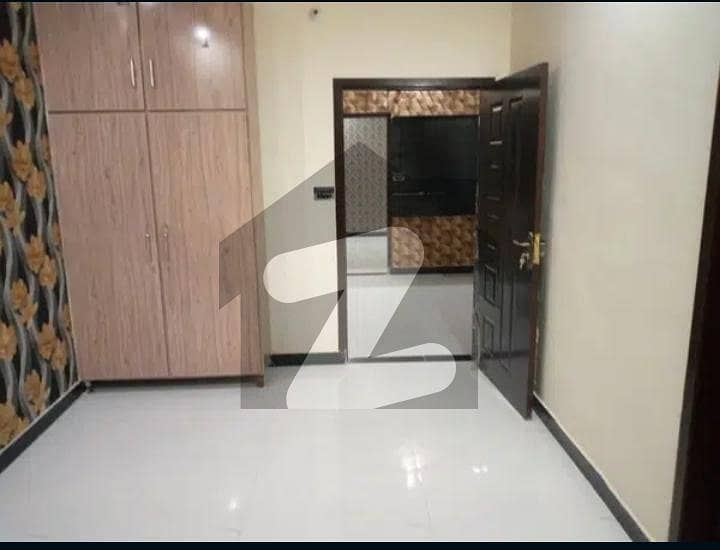 چودھری کالونی لاہور میں 3 کمروں کا 3 مرلہ مکان 90 لاکھ میں برائے فروخت۔