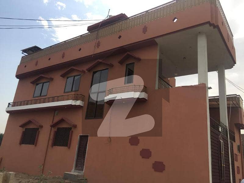 شمس القمر ٹاؤن پشاور میں 5 کمروں کا 6 مرلہ مکان 1.8 کروڑ میں برائے فروخت۔