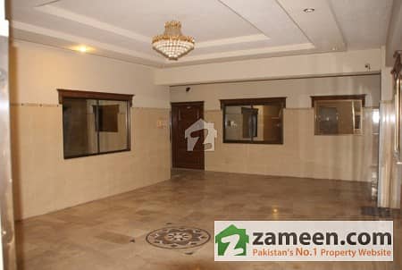 Two Double Bedroom Apartment With Tv Launch And Open Kitchen