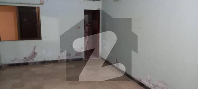 بفر زون - سیکٹر 16-A بفر زون نارتھ کراچی کراچی میں 3 کمروں کا 7 مرلہ زیریں پورشن 30 ہزار میں کرایہ پر دستیاب ہے۔