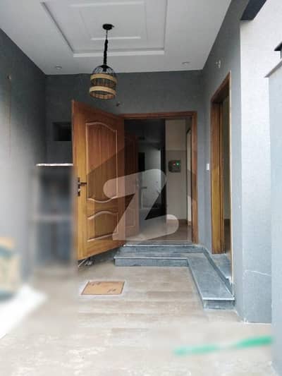 پیراگون سٹی - امپیریل1 بلاک پیراگون سٹی لاہور میں 3 کمروں کا 4 مرلہ مکان 1.5 کروڑ میں برائے فروخت۔