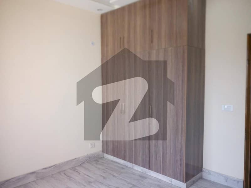 House 5 Marla For rent In Paragon City