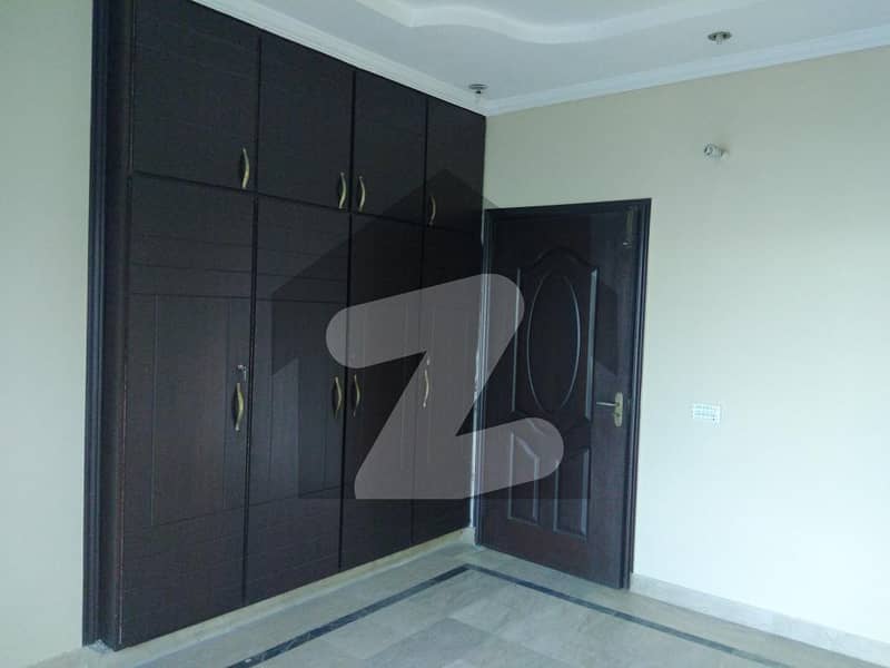 A 10 Marla Upper Portion In Paragon City Is On The Market For rent