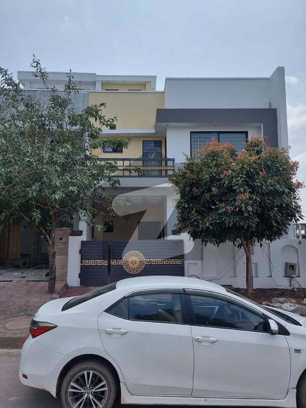 Sector N 5 Marla House Available for sale