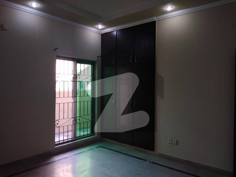 10 Marla House For sale In Paragon City - Executive Block
